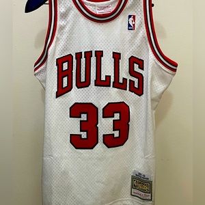 Vintage Scottie Pippen Chicago Bulls Mitchell and Ness NBA Jersey